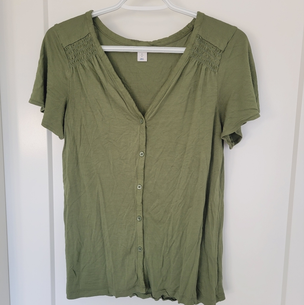 Button up top size small
